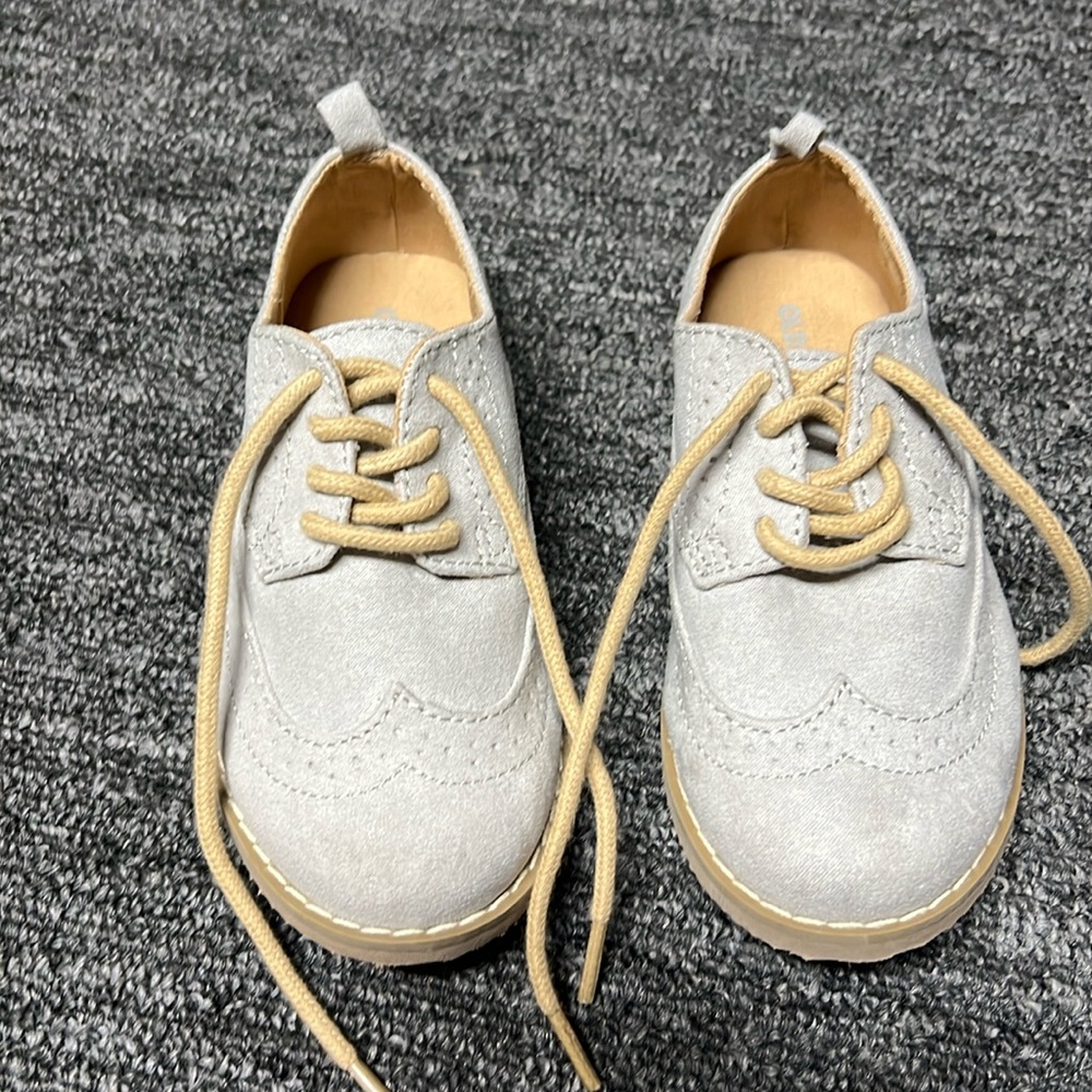 Toddler Old Navy dress shoes size 8 NWOT!